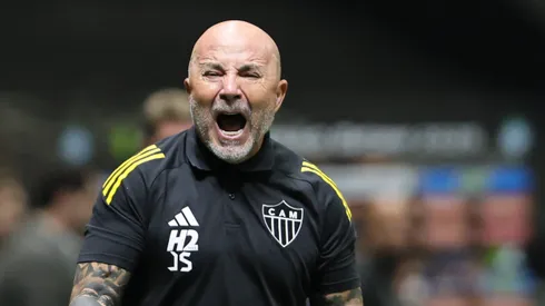 Jorge Sampaoli tecnico do Atletico-MG durante partida contra o Cruzeiro no estadio Arena MRV pelo campeonato Brasileiro A 2025. Foto: Gilson Lobo/AGIF