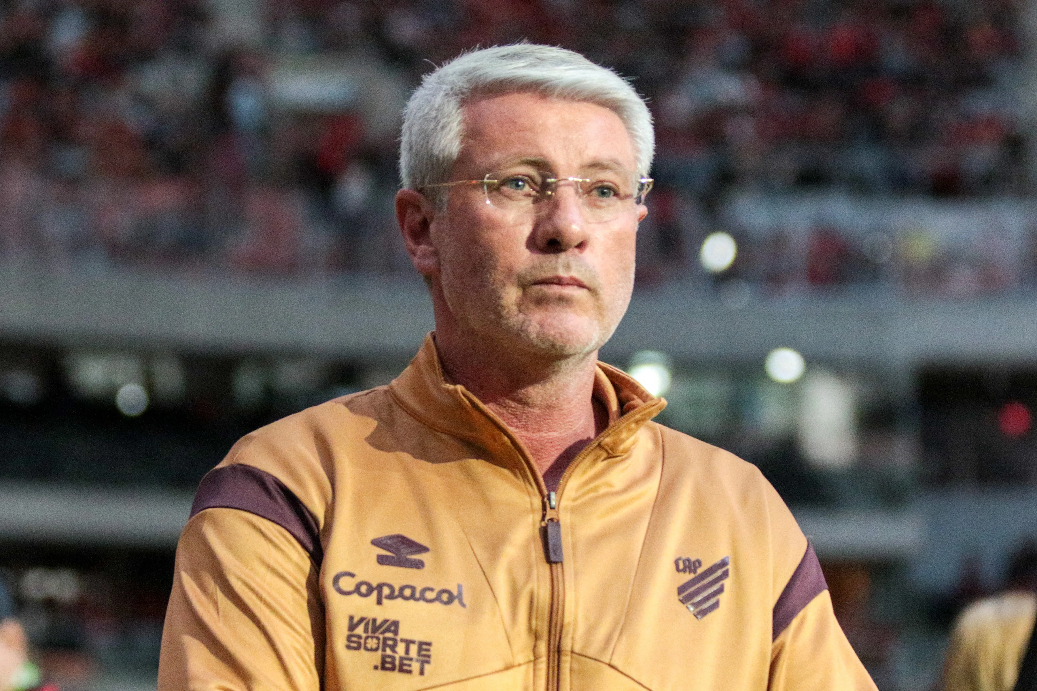 Odair Hellmann, treinador do Athletico. Foto: Robson Mafra/AGIF