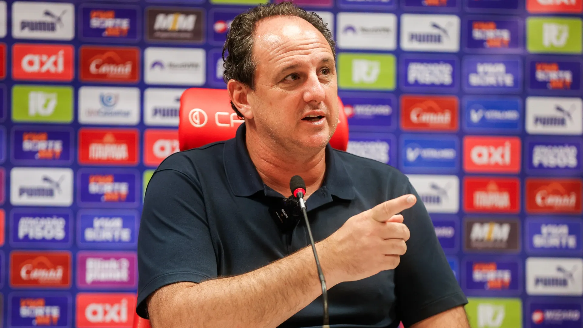 Rogério Ceni fala sobre o empate com o Internacional (Imagem: Rafael Rodrigues/EC Bahia)