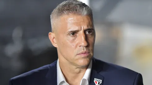 Crespo durante partida contra o Vasco no Brasileirão de 2025. Foto: Thiago Ribeiro/AGIF