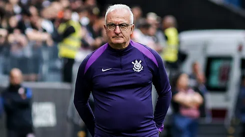 Dorival Jr. tecnico do Corinthians durante partida contra o Ceara no estadio Arena Corinthians pelo campeonato Brasileiro A 2025. Foto: Fabio Giannelli/AGIF