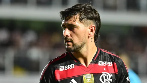 Flamengo durante partida contra o Sao Paulo no estadio Vila Belmiro pelo campeonato Brasileiro A 2025. Foto: Jota Erre/AGIF
