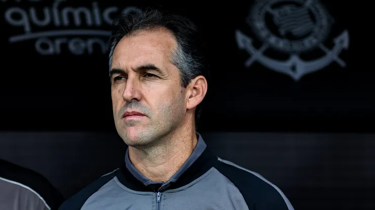 Leo Conde tecnico do Ceara durante partida contra o Corinthians no estadio Arena Corinthians pelo campeonato Brasileiro A 2025. Foto: Fabio Giannelli/AGIF