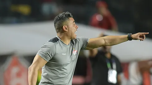 Jair Ventura tecnico do Vitoria durante partida contra o Internacional no estadio Barradao pelo campeonato Brasileiro A 2025. Foto: Jhony Pinho/AGIF