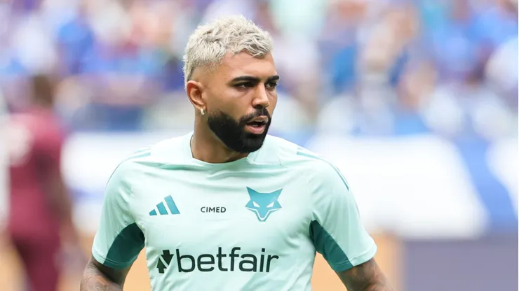 Gabriel Barbosa Gabigol jogador do Cruzeiro durante aquecimento antes da partida contra o Fluminense no estadio Mineirao pelo campeonato Brasileiro A 2025. Foto: Gilson Lobo/AGIF