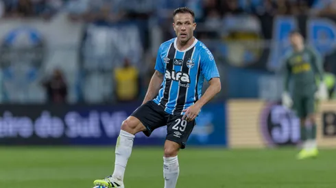 Arthur jogador do Gremio durante partida contra o Cruzeiro no estadio Arena do Gremio pelo campeonato Brasileiro A 2025.