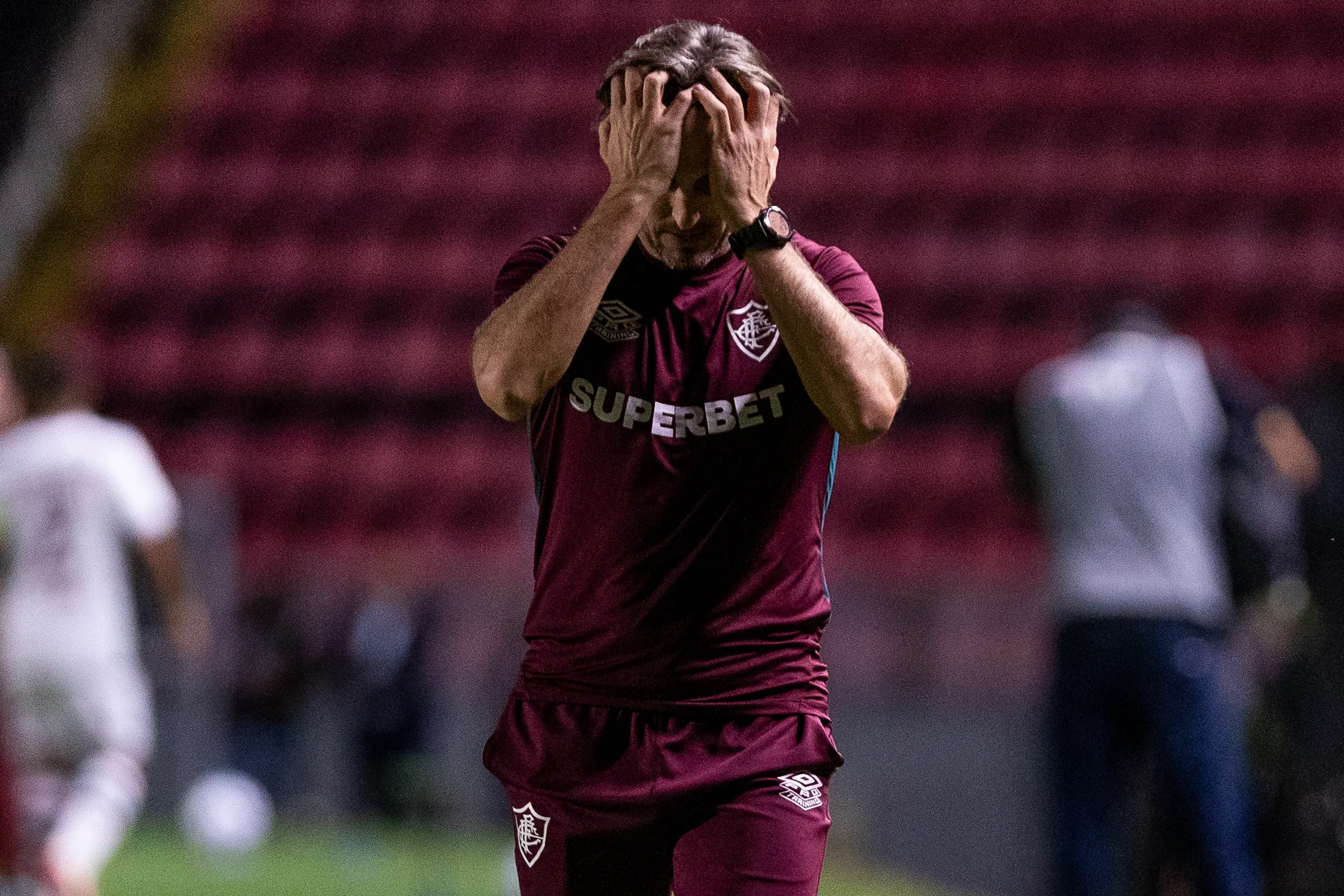 PE – RECIFE – 01/10/2025 – BRASILEIRO A 2025, SPORT X FLUMINENSE – Luis Zubeldia tecnico do Fluminense durante partida contra o Sport no estadio Ilha do Retiro pelo campeonato Brasileiro A 2025. Foto: Rafael Vieira/AGIF