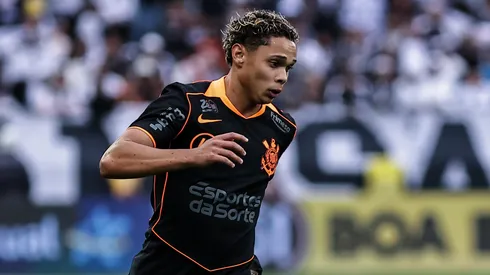 Dieguinho durante confronto contra o Ceará no Campeonato Brasileiro de 2025.