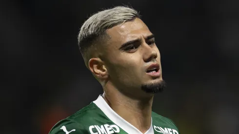 Andreas Pereira sofre com críticas da torcida do Palmeiras