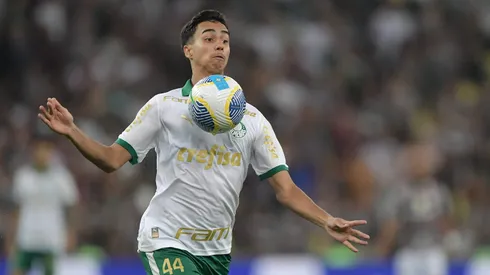 Vitor Reis jogador do Palmeiras durante partida contra o Fluminense no estadio Maracana pelo campeonato Brasileiro A 2024.