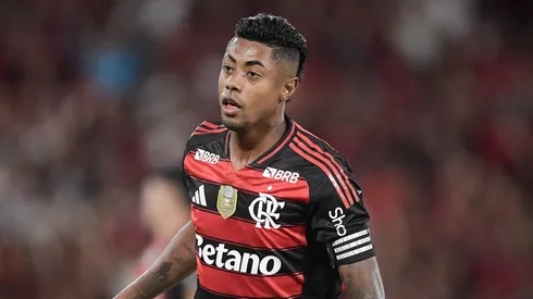 Bruno Henrique jogador do Flamengo comemora seu gol durante partida contra o Sport no estádio Maracanã pelo campeonato Brasileiro A 2025. Foto: Thiago Ribeiro/AGIF