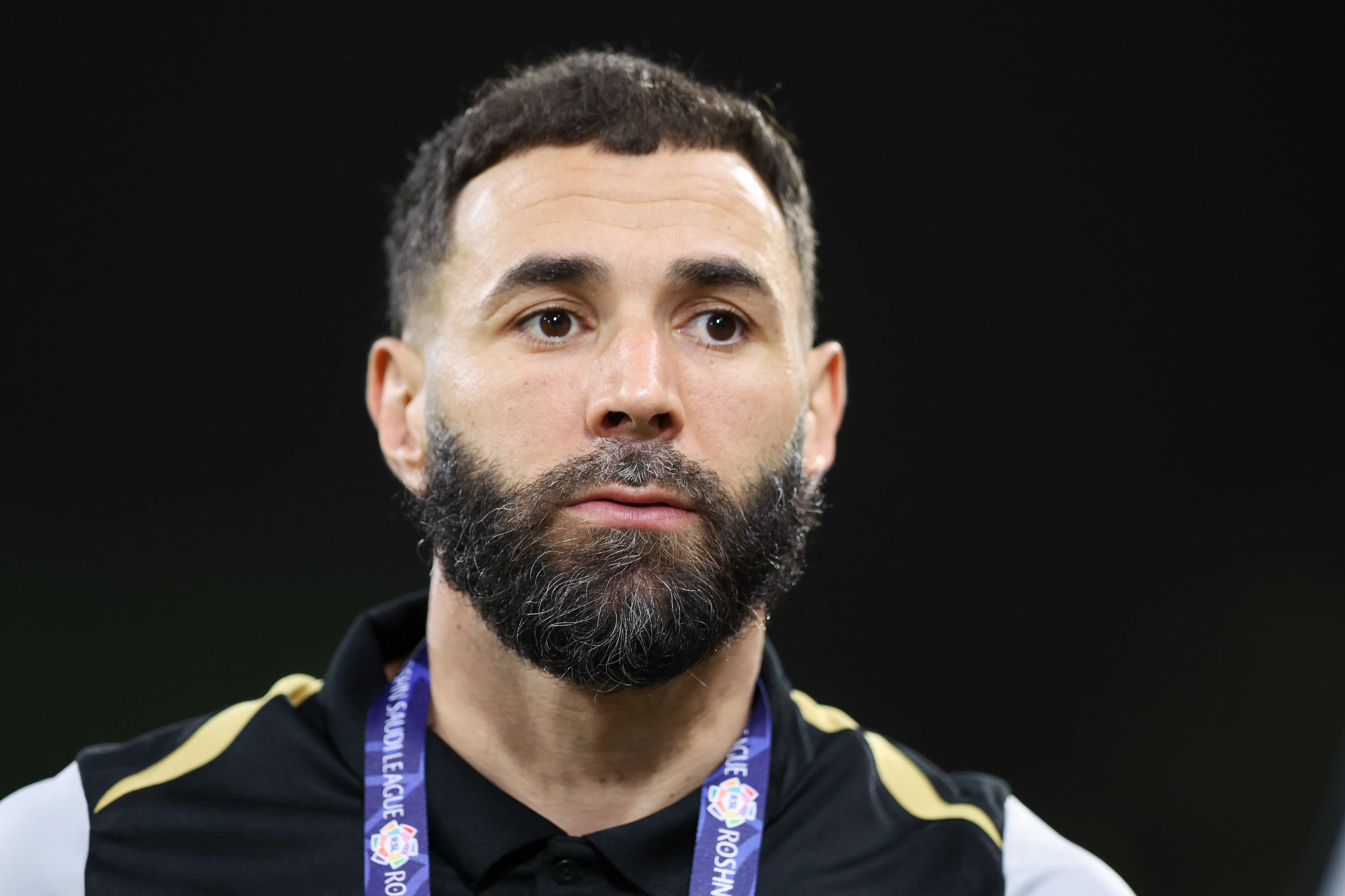 BURAYDAH, SAUDI ARABIA – MAY 15: Karim Benzema of Al Ittihad looks on prior the Saudi Pro League match between Al Raed an Al Ittihad at King Abduallah bin Abduaziz Sport City on May 15, 2025 in Buraydah, Saudi Arabia. (Photo by Yasser Bakhsh/Getty Images)