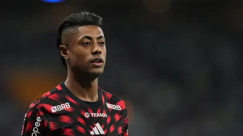 Bruno Henrique jogador do Flamengo durante aquecimento antes da partida contra o Cruzeiro no estadio Mineirão pelo campeonato Brasileiro A 2025. Foto: Gilson Lobo/AGIF