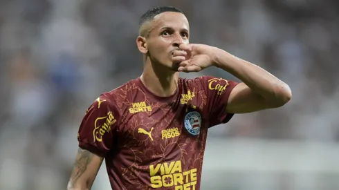 Luciano Juba durante partida contra o Bragantino no Campeonato Brasileiro de 2025.