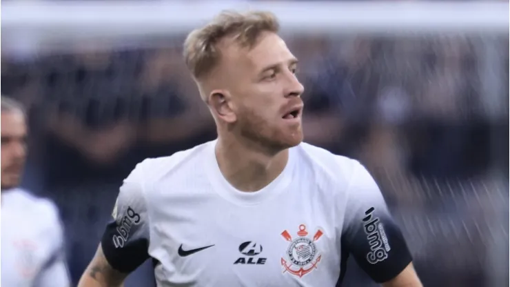 Pedro Henrique durante confronto contra o Juventude no Campeonato Brasileiro de 2024.