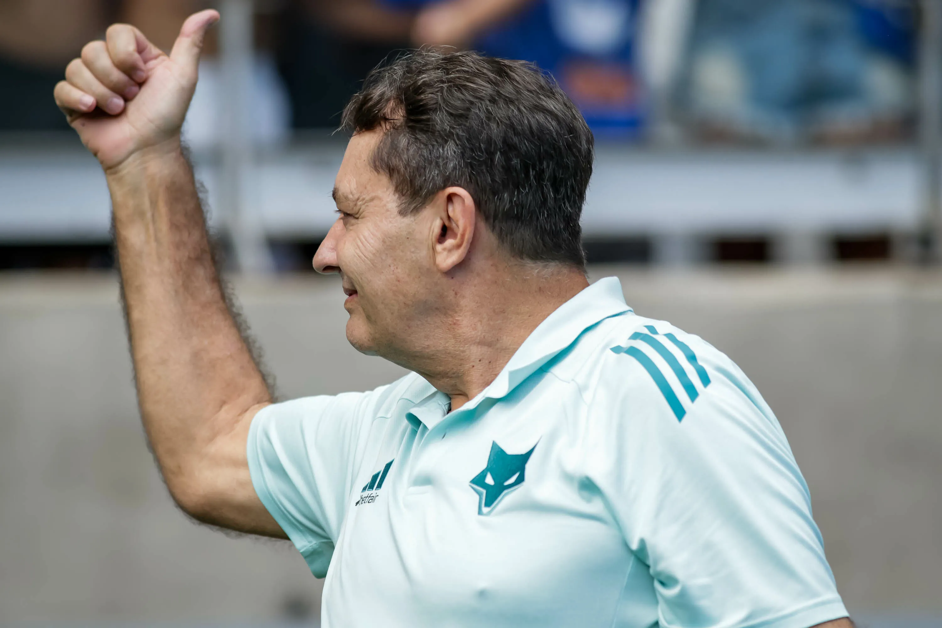 Pedro Lourenco, presidente do Cruzeiro, durante partida contra o Betim – Foto: Fernando Moreno/AGIF