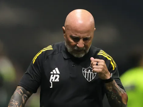 Torcida do Atlético-MG culpa Sampaoli por empate com Fortaleza