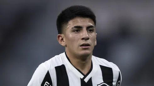 Thiago Almada jogador do Botafogo durante partida contra o Cuiaba no estadio Engenhao pelo campeonato Brasileiro A 2024. Foto: Jorge Rodrigues/AGIF
