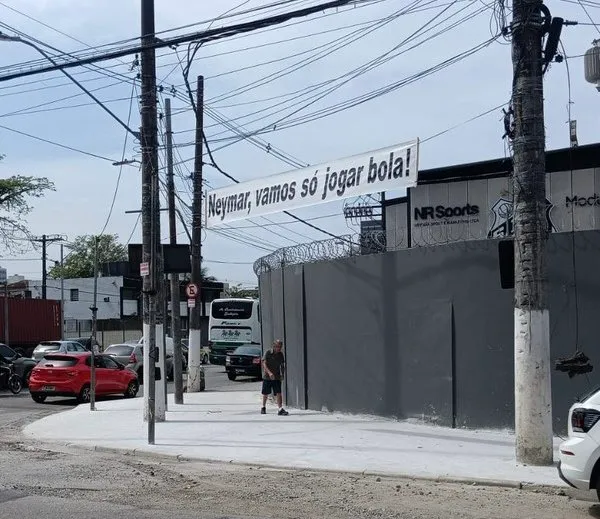 Torcida mandou ‘recado’ para Neymar – Foto: Reprodução.