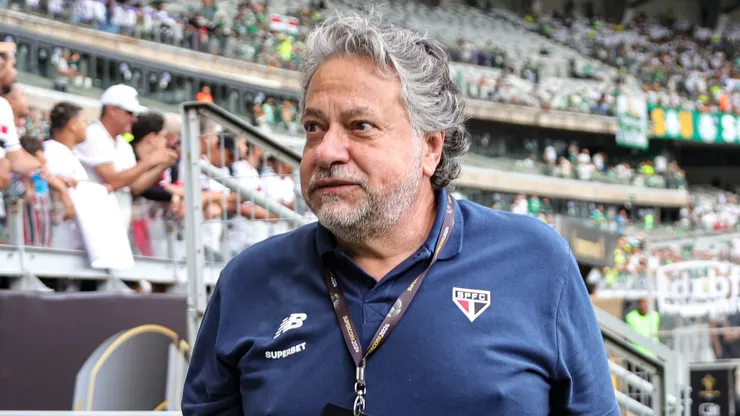MG - BELO HORIZONTE - 04/02/2024 - SUPERCOPA 2024, PALMEIRAS X SAO PAULO - Julio Casares Presidente do Sao Paulo durante partida contra o Palmeiras no estadio Mineirao pelo campeonato Supercopa 2024. Foto: Gilson Lobo/AGIF