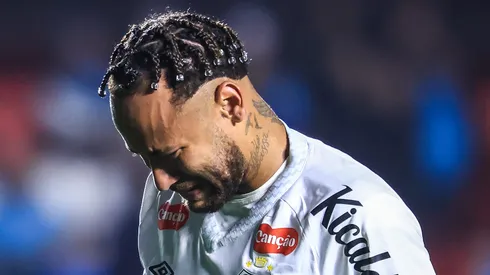 Neymar foi cobrado pela torcida do Santos.