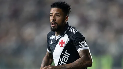 Paulinho durante confronto contra o Del Valle na Sul-Americana de 2025.