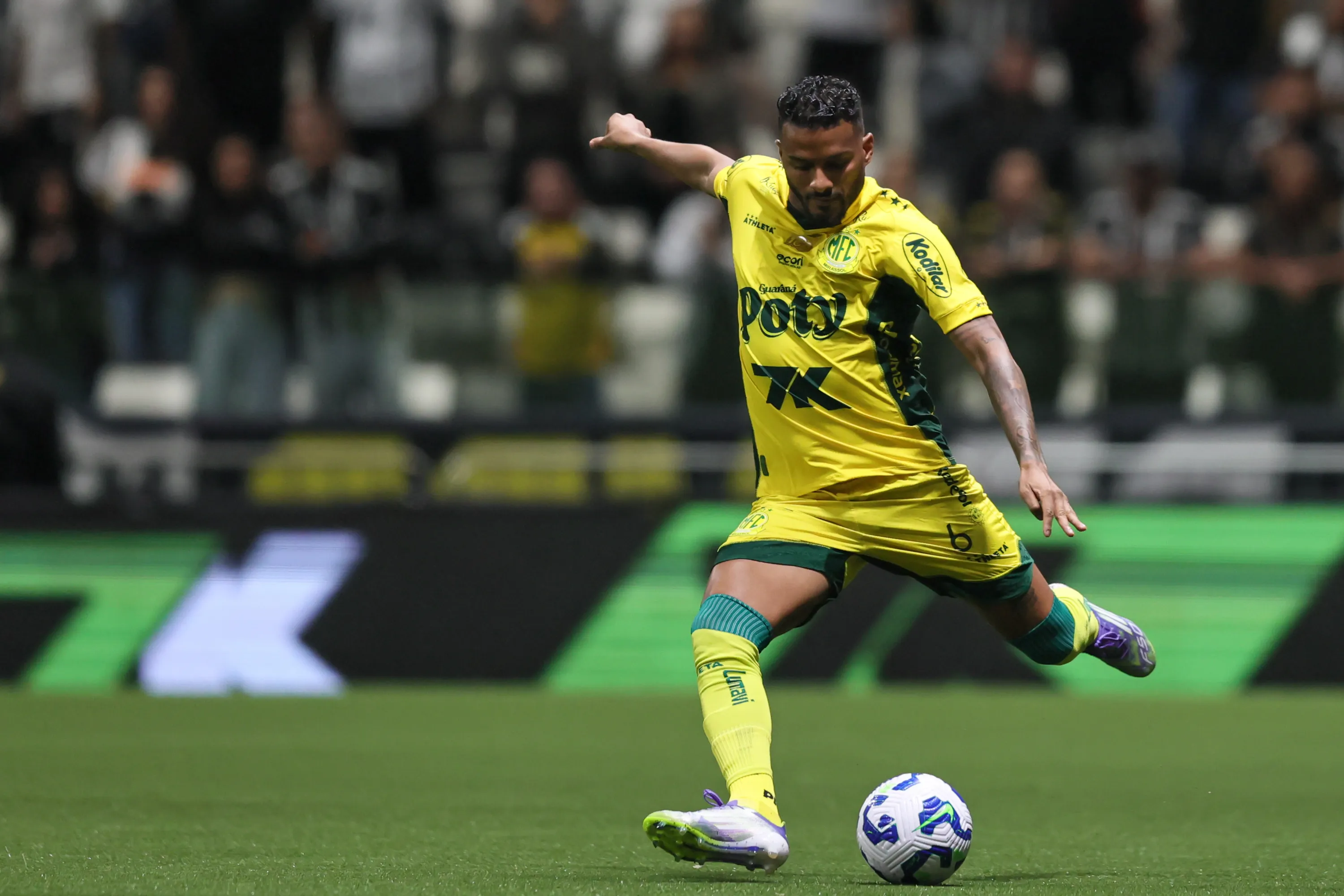 Reinaldo jogador do Mirassol durante partida contra o Atlético-MG – Foto: Gilson Lobo/AGIF