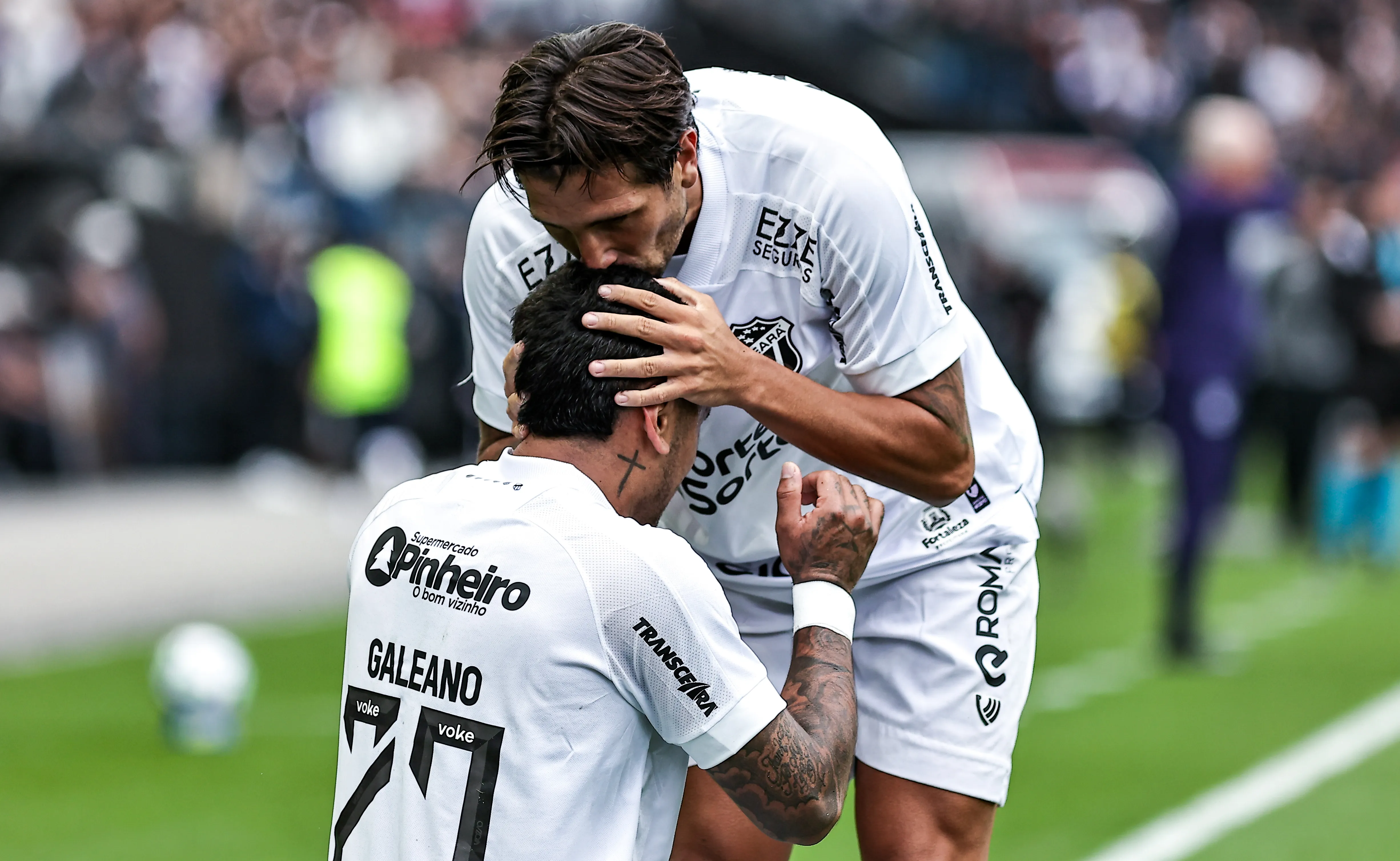 Galeano, jogador do Ceará, comemora seu gol durante partida contra o Corinthians na Arena Corinthians pelo Campeonato Brasileiro A 2025. Foto: Fabio Giannelli/AGIF
