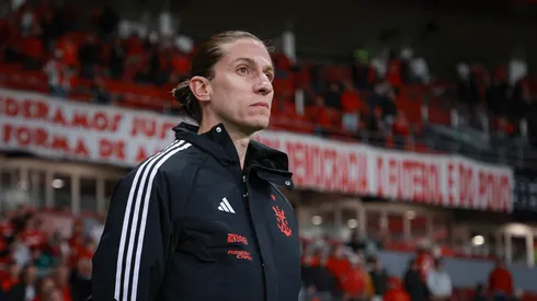 Filipe Luís técnico do Flamengo durante partida contra o Internacional no estádio Beira-Rio pelo campeonato Brasileiro A 2025. Foto: Maxi Franzoi/AGIF