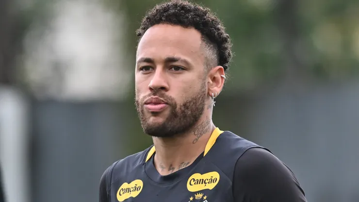 Neymar jogador do Santos durante treino no Centro de Treinamento CT Rei Pele. Foto: Jota Erre/AGIF
