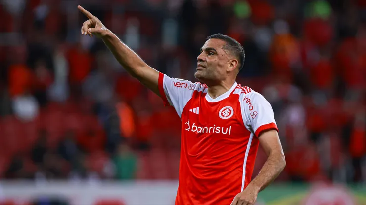 Gabriel Mercado jogador do Internacional comemora seu gol durante partida contra o Cuiaba no estadio Beira-Rio pelo campeonato Brasileiro A 2024.