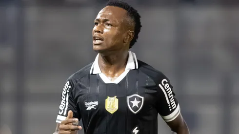 Nathan Fernandes durante confronto contra o Bragantino na Copa do Brasil de 2025.