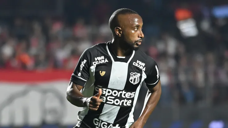 Dieguinho jogador do Ceará durante partida contra o São Paulo no estádio Morumbi pelo campeonato Brasileiro A 2025. Foto: Jota Erre/AGIF