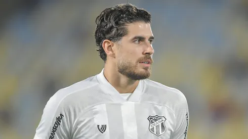 Pedro Raul jogador do Ceara durante partida contra o Fluminense no estadio Maracana pelo campeonato Brasileiro A 2025. Foto: Thiago Ribeiro/AGIF