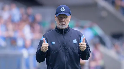 Mano Menezes tecnico do Gremio durante partida contra o Juventude no estadio Arena do Gremio pelo campeonato Brasileiro A 2025. Foto: Maxi Franzoi/AGIF