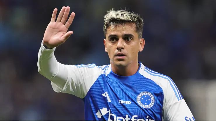 Fagner se aproxima de retorno no Cruzeiro.