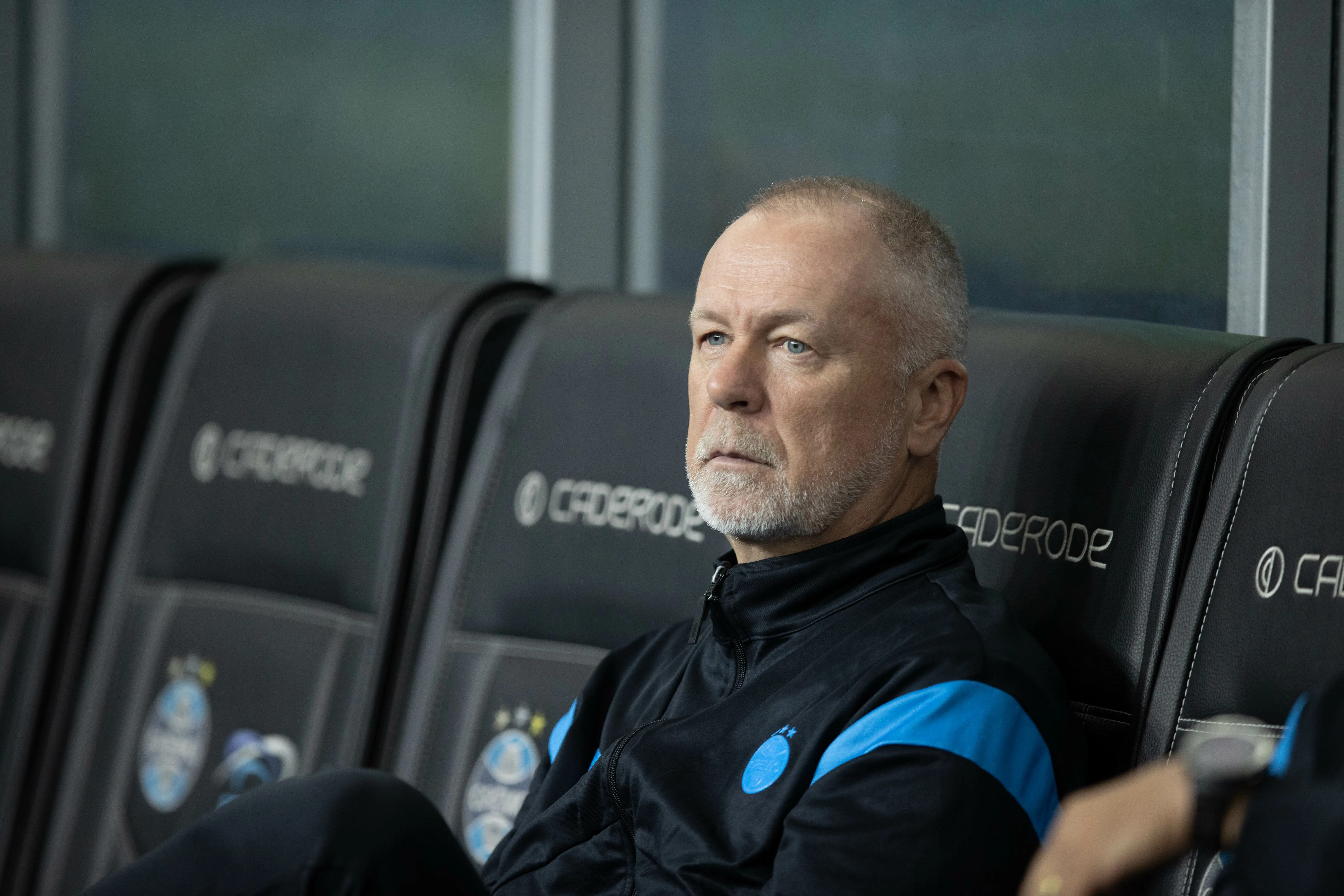 Mano Menezes tecnico do Gremio durante partida contra o Cruzeiro no estadio Arena do Gremio pelo campeonato Brasileiro A 2025. Foto: Liamara Polli/AGIF