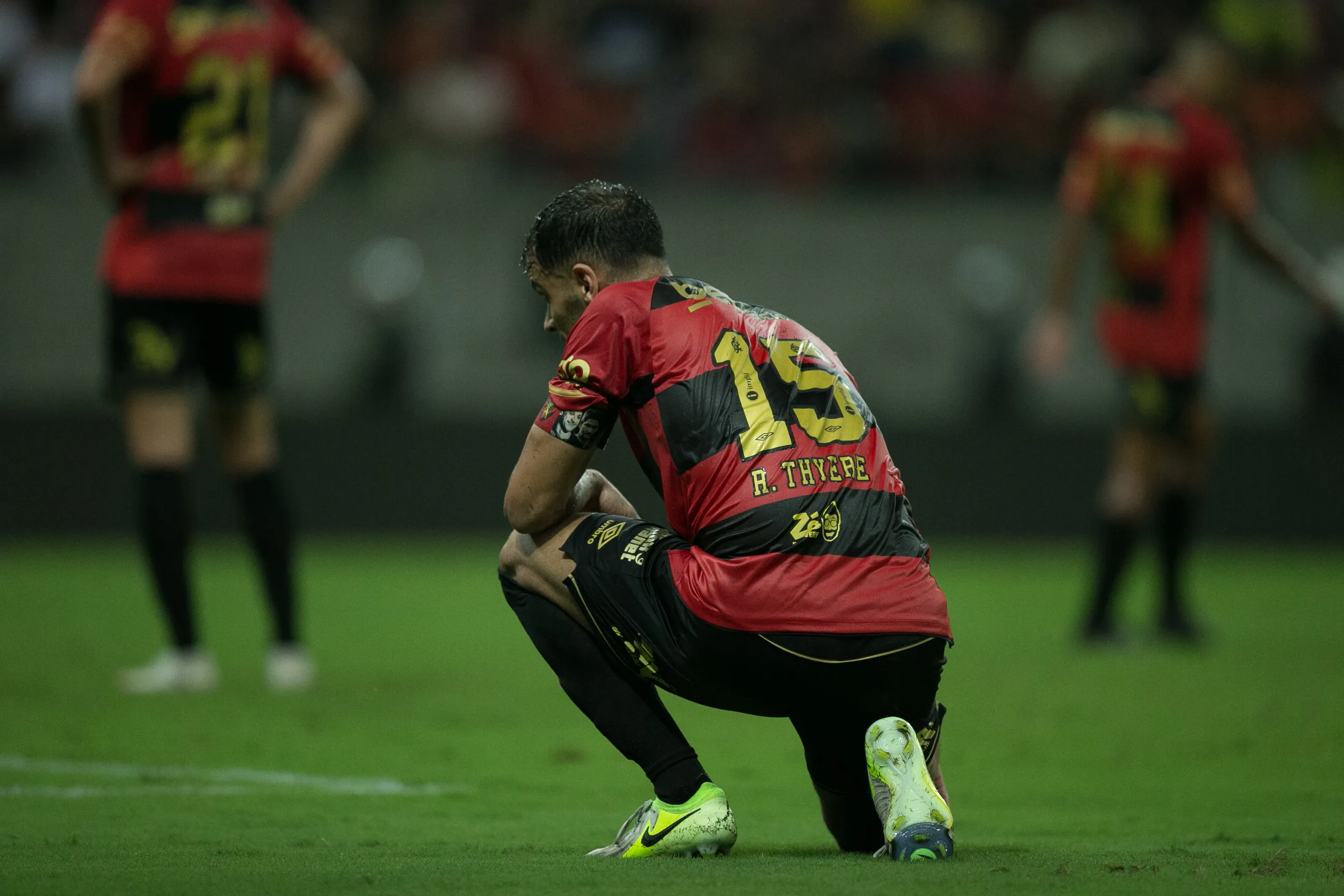 Rafael Thyere jogador do Sport durante a partida contra o Flamengo na Arena de Pernambuco, pelo Campeonato Brasileiro A 2025. Foto: Marlon Costa/AGIF