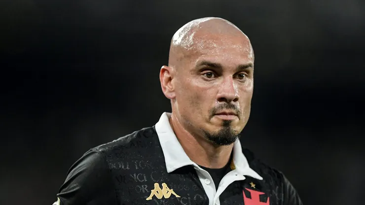 RJ - RIO DE JANEIRO - 10/08/2024 - BRASILEIRO A 2024, VASCO X FLUMINENSE - Maicon jogador do Vasco durante partida contra o Fluminense no estadio Engenhao pelo campeonato Brasileiro A 2024. Foto: Thiago Ribeiro/AGIF
