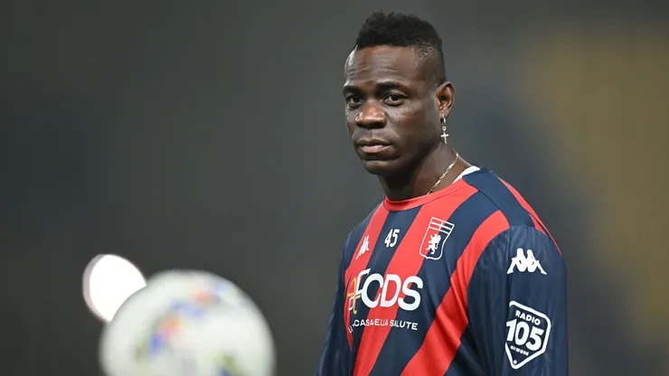 PARMA, ITALY - NOVEMBER 04: Mario Balotelli of Genoa during the Serie A match between Parma and Genoa at Stadio Ennio Tardini on November 04, 2024 in Parma, Italy. (Photo by Alessandro Sabattini/Getty Images)