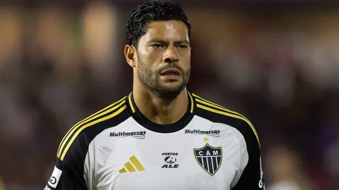 Hulk durante confronto contra o Bragantino no Campeonato Brasileiro de 2025.