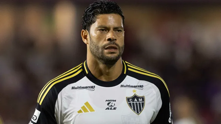 Hulk durante confronto contra o Bragantino no Campeonato Brasileiro de 2025.
