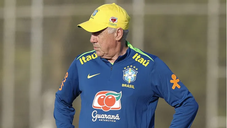Carlo Ancelotti durante treinamento da Seleção Brasileira.