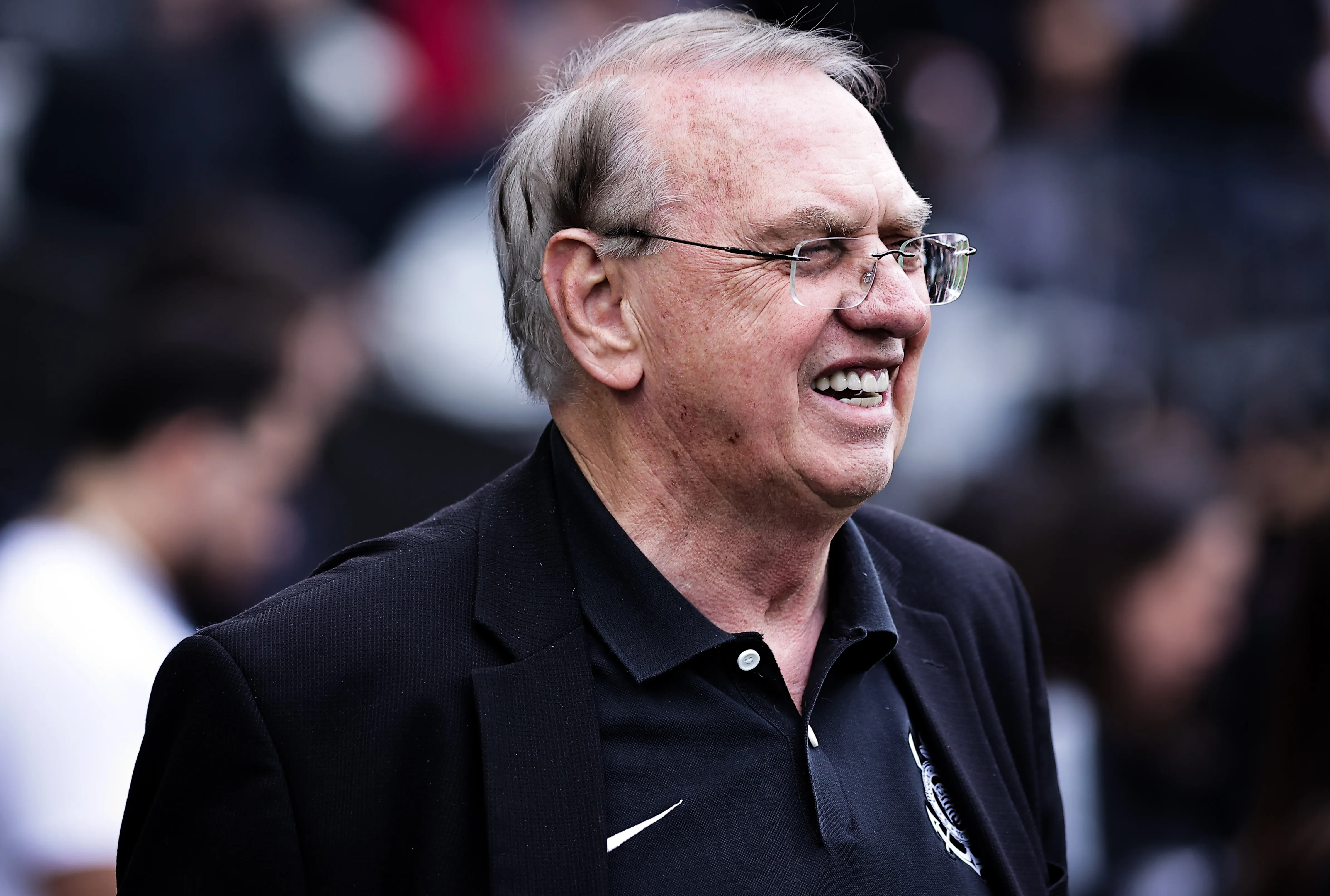 Osmar Stabile presidente do Corinthians durante aquecimento antes da partida contra o Ceara no estadio Arena Corinthians pelo campeonato Brasileiro A 2025.  Foto: Fabio Giannelli/AGIF