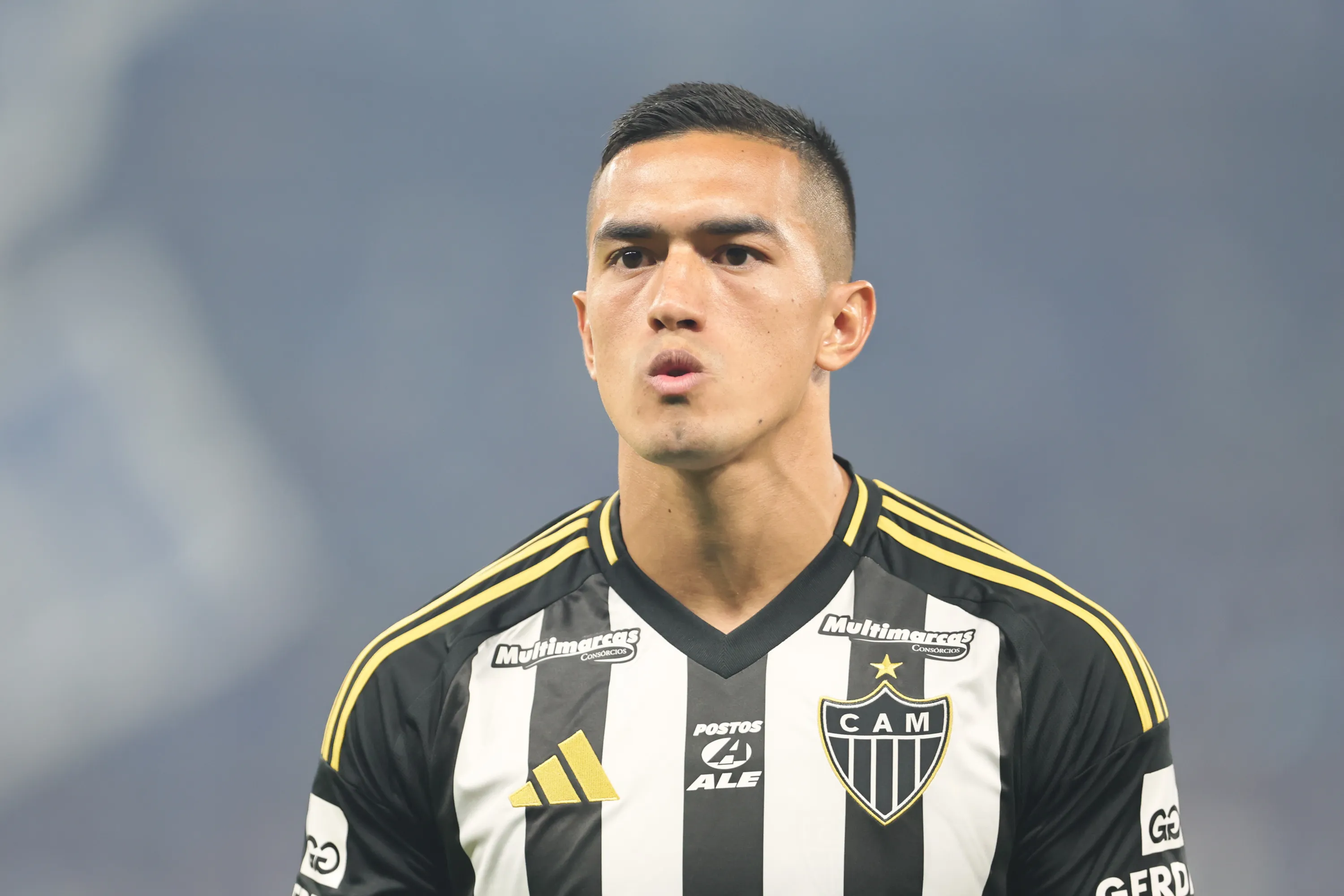 MG – BELO HORIZONTE – 11/09/2025 – COPA DO BRASIL 2025, CRUZEIRO X ATLETICO-MG – Cuello jogador do Atletico-MG durante partida contra o Cruzeiro no estadio Mineirao pelo campeonato Copa Do Brasil 2025. Foto: Gilson Lobo/AGIF