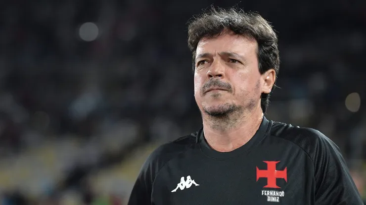 RJ - RIO DE JANEIRO - 20/10/2025 - BRASILEIRO A 2025, VASCO X FLUMINENSE - Fernando Diniz tecnico do Vasco durante partida contra o Fluminense no estadio Maracana pelo campeonato Brasileiro A 2025. Foto: Thiago Ribeiro/AGIF