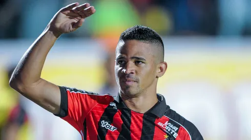 Erick jogador do Vitoria comemora seu gol durante partida contra o Palmeiras no estadio Barradao pelo campeonato Brasileiro A 2025. Foto: Jhony Pinho/AGIF