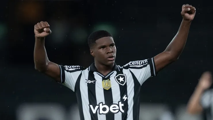 Kadir brilhou na vitória do Botafogo sobre o Sport