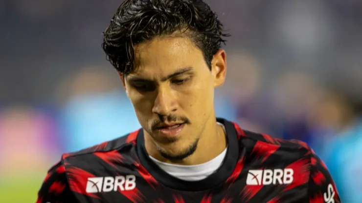 PEDRO jogador do Flamengo durante partida contra o Bragantino no estádio Cícero De Souza Marques pelo campeonato Brasileiro A 2025. Foto: Joisel Amaral/AGIF