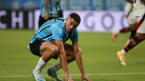 Alysson, atacante do Grêmio. Foto: Maxi Franzoi/AGIF